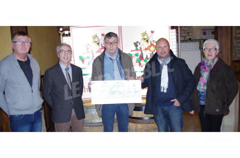 Gevrey-Chambertin<br><b>Le Syndicat viticole verse 12 000 € pour aider la recherche et les malades</b>