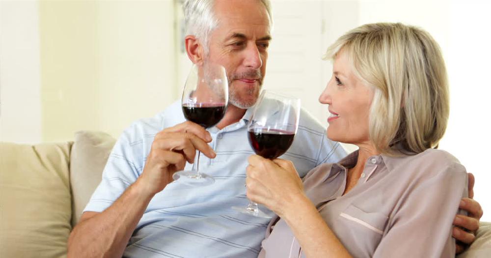 Selon une étude américaine<br><b>Boire de l'alcool permettrait de vivre au-delà de 90 ans</b>